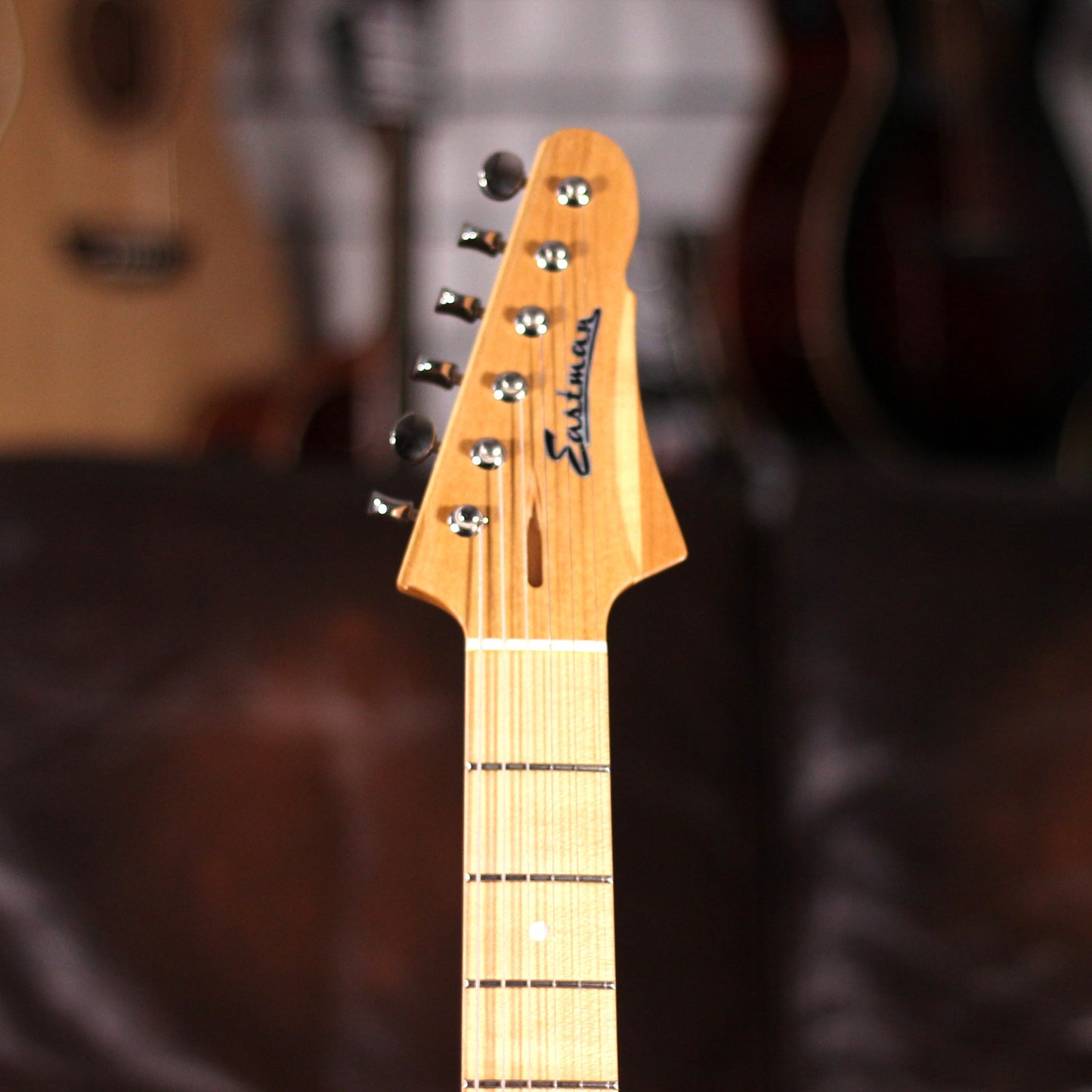 Eastman Fullertone SC52 - Desert Sand