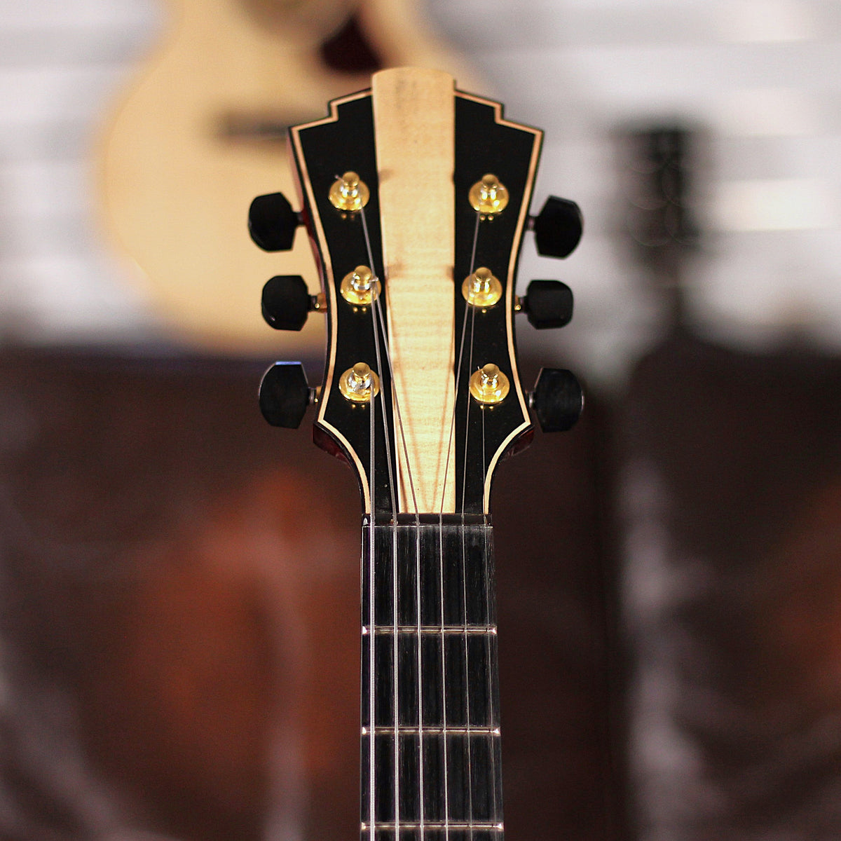USED - Eastman Pisano AR680CE