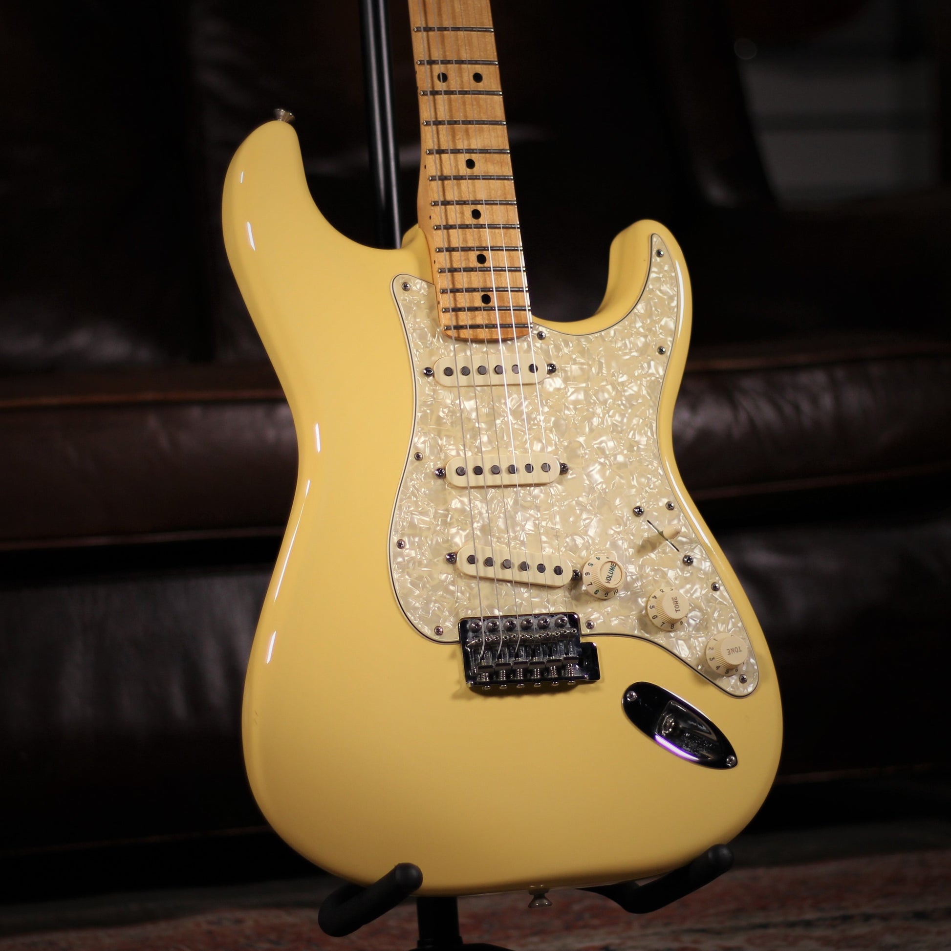 USED - Fender Roadhouse Stratocaster angled