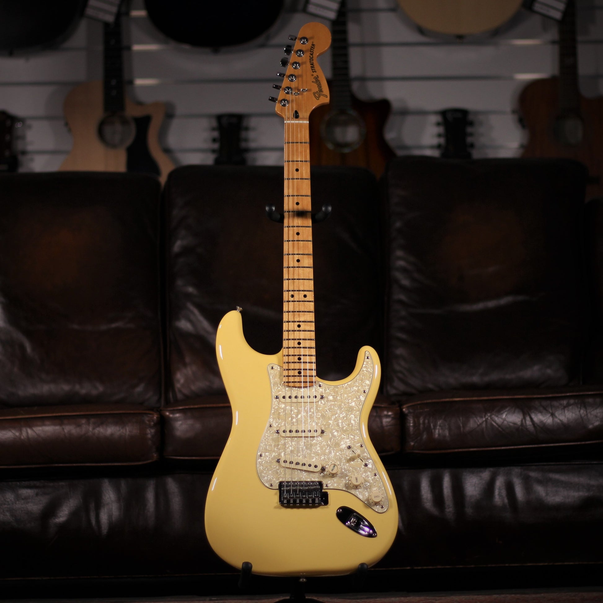 USED - Fender Roadhouse Stratocaster full