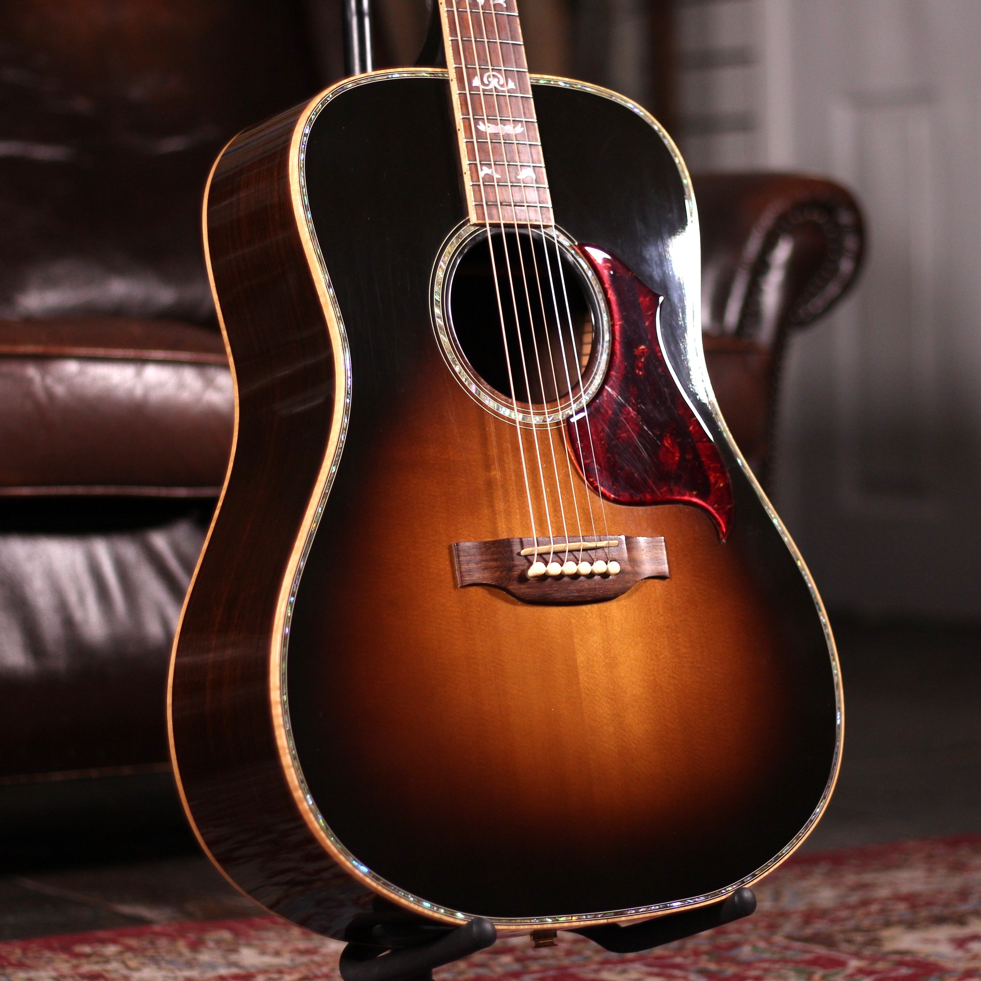 USED Gibson Songwriter DLX Custom