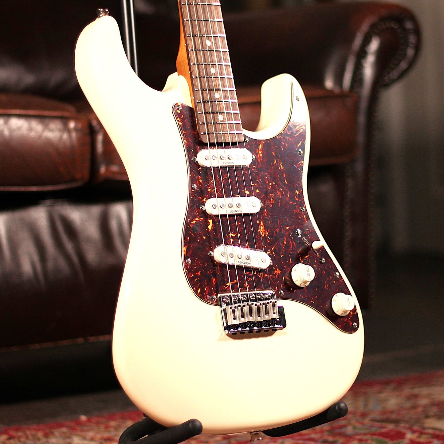 Sceptre Ventana SV1-OWH