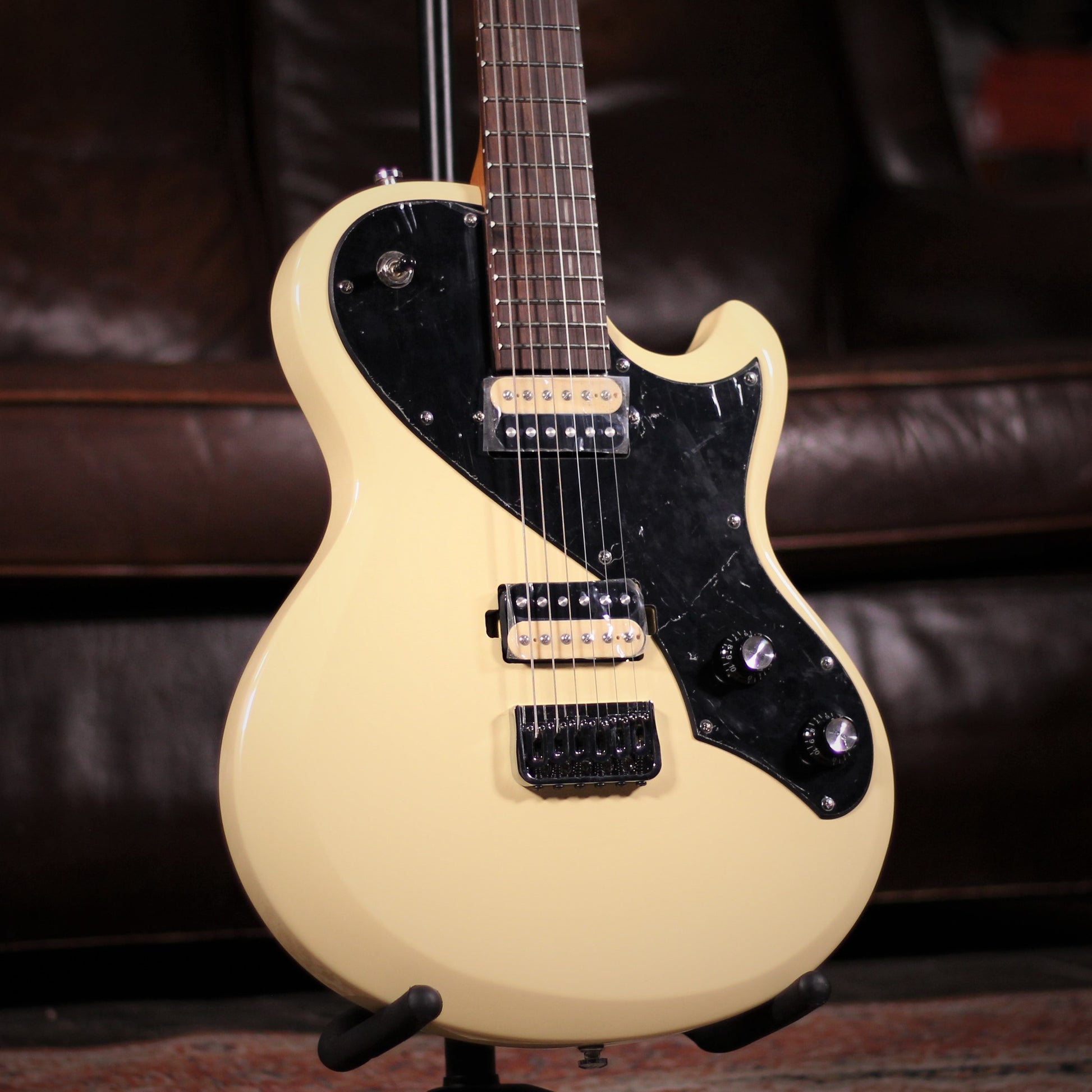 Shergold Provocateur SP12 - Dirty Blonde