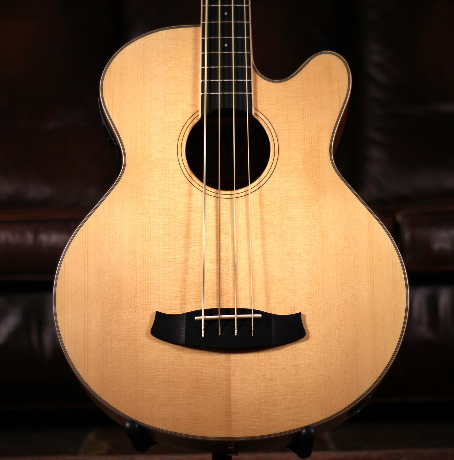 Tanglewood TW8 AB Acoustic Bass