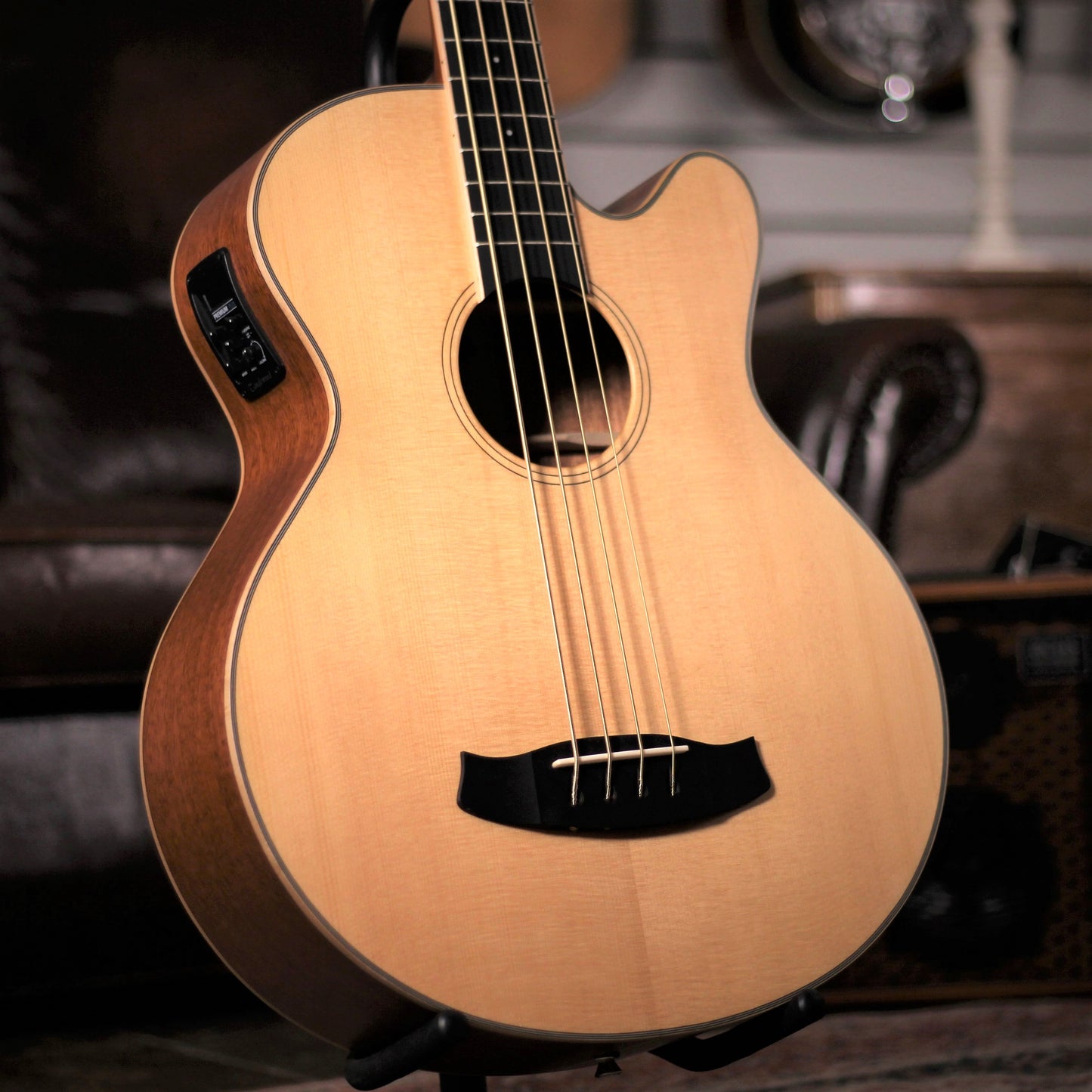 Tanglewood TW8 AB Acoustic Bass