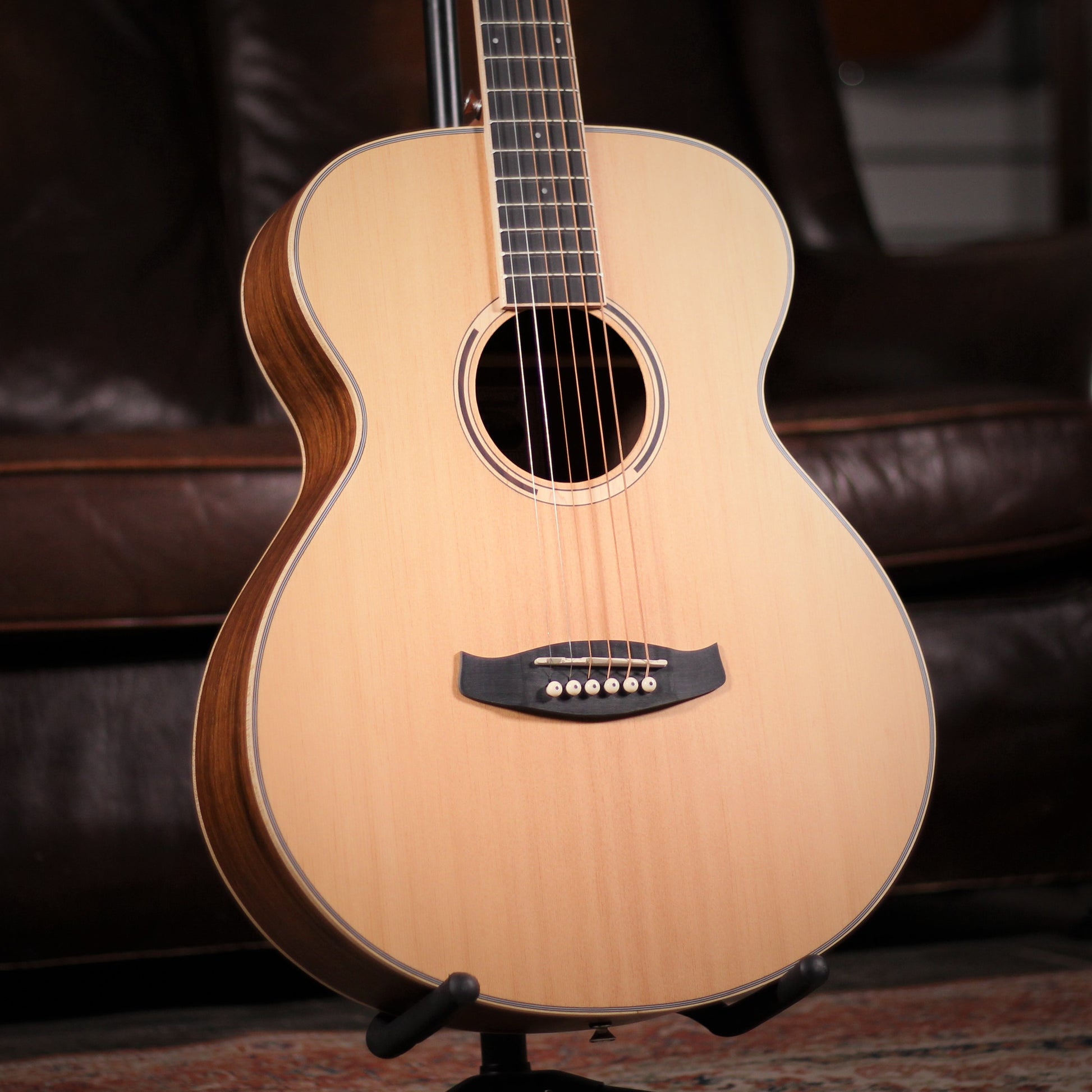 Tanglewood DBT-F-HR LH angled