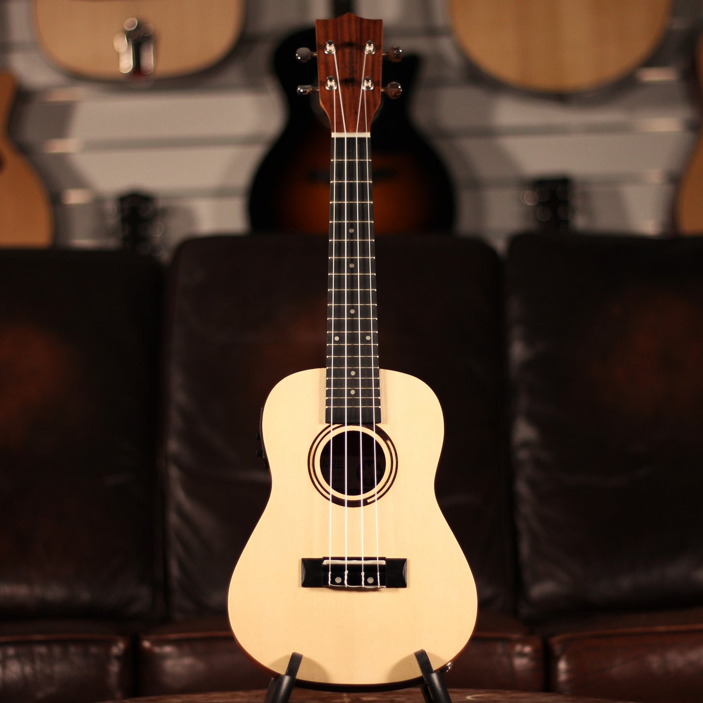 Tanglewood TWT9E Tenor Uke