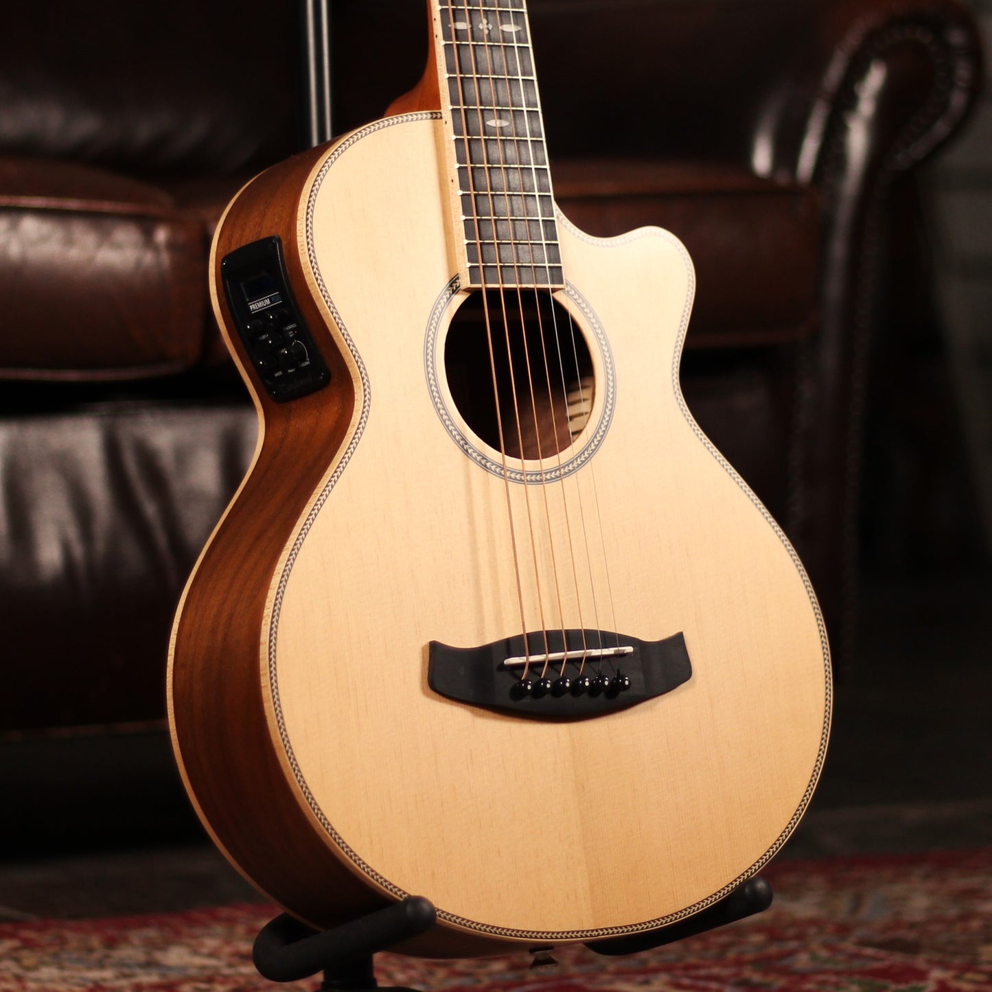 Tanglewood Reunion Travel TRU2CE-BW