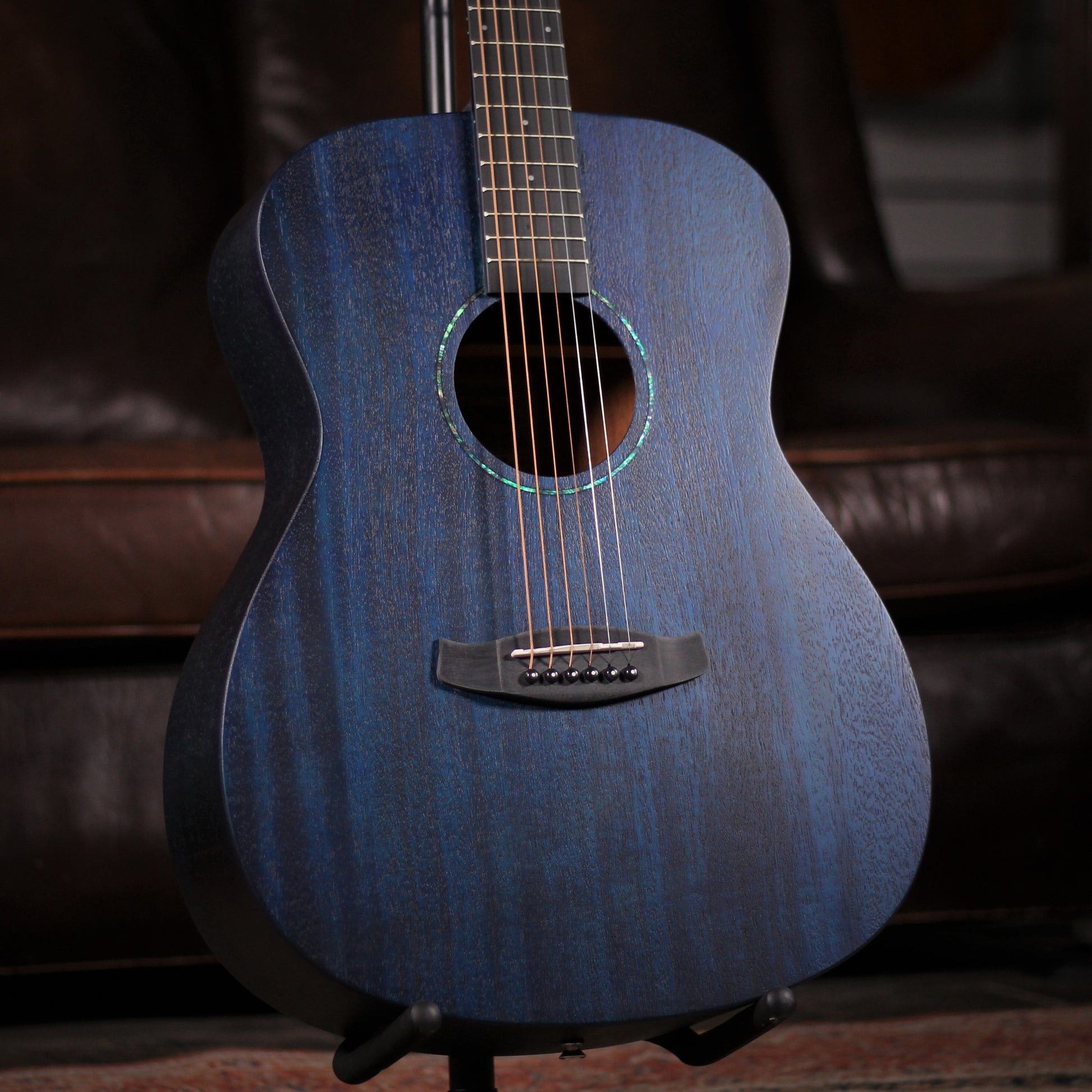 Tanglewood TWCRO TB blue angled