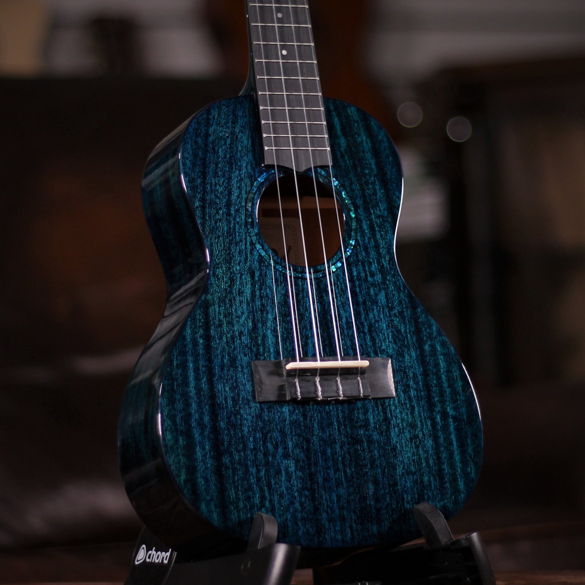 Uma UK-20SC Blue Concert Ukulele angled