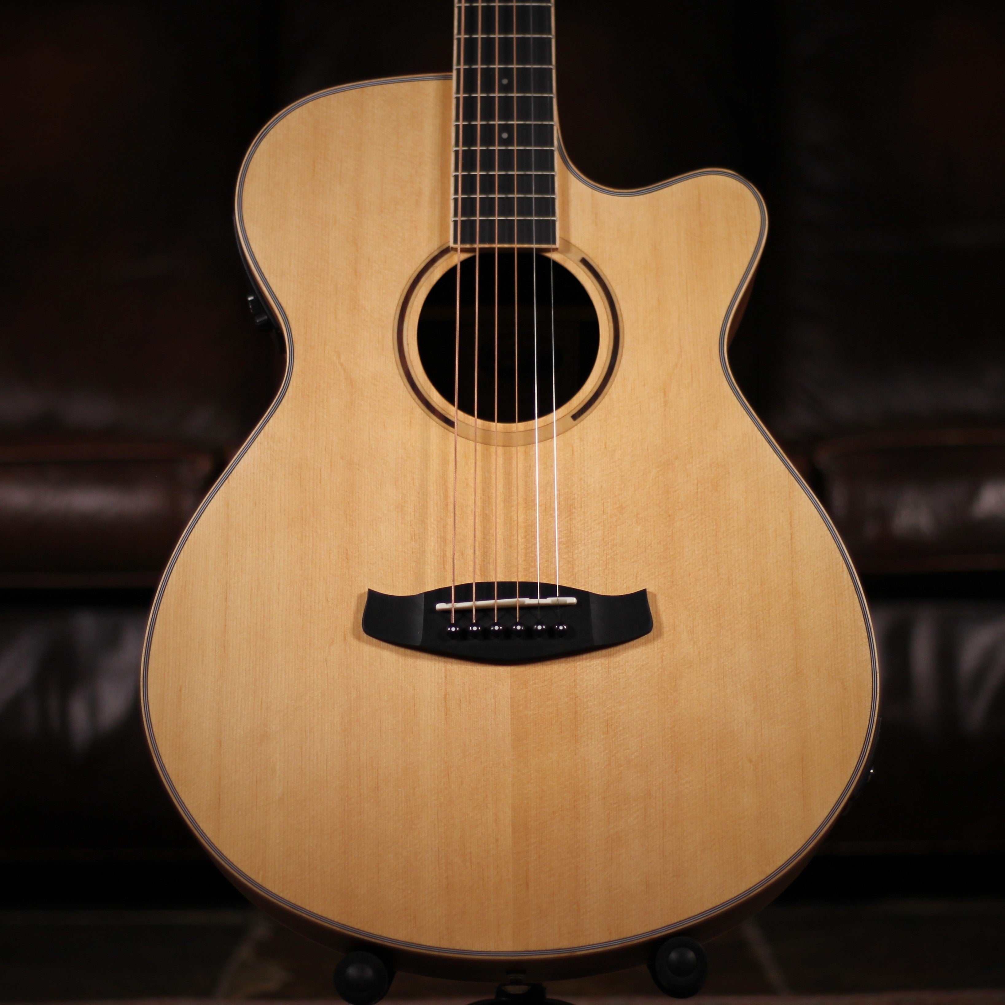 Tanglewood DBT SFCE BW Foulds Guitars