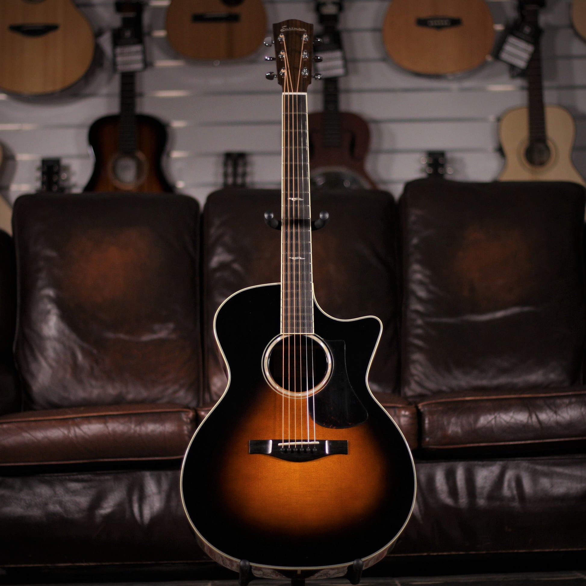 Eastman AC422CE Sunburst full