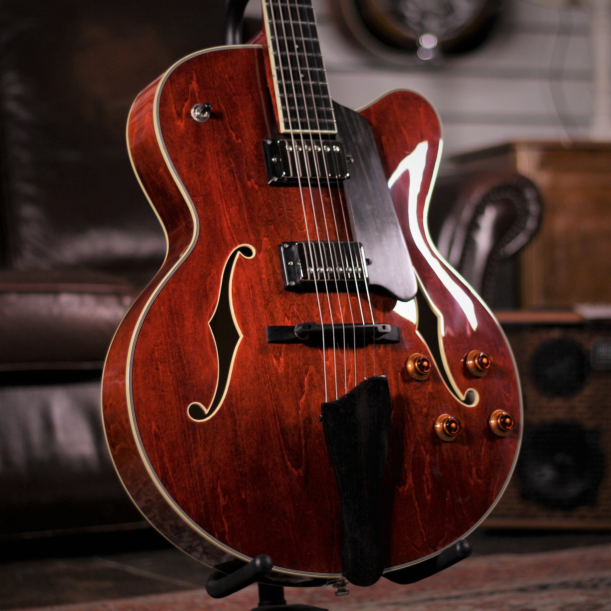 Eastman AR403CED Classic angled