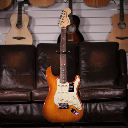 Fender Performer Stratocaster honeyburst full