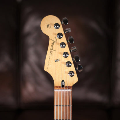 Fender Player Stratocaster Left Handed PF Black headstock