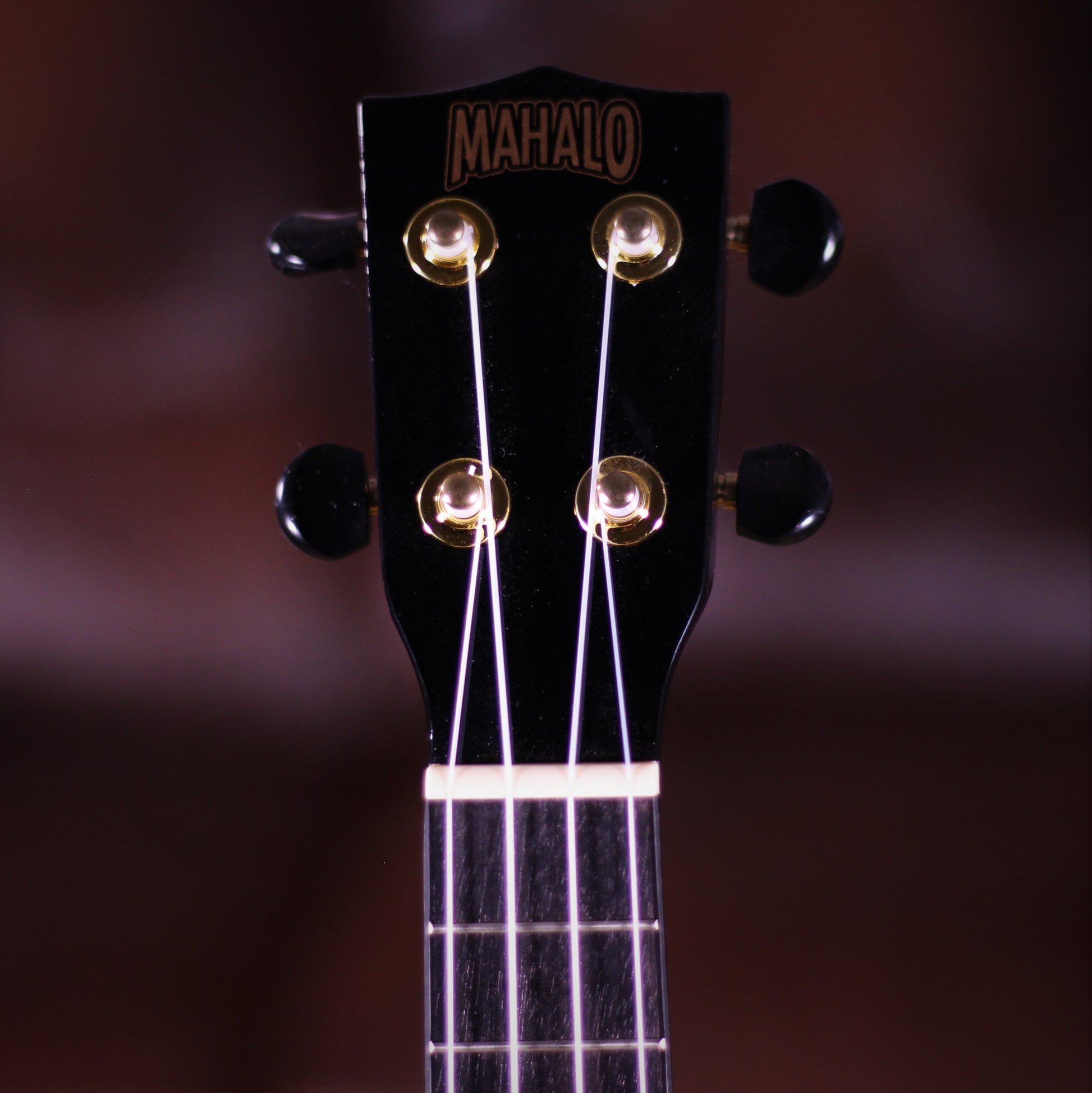 Mahalo NEW MR1BK Soprano Uke headstock