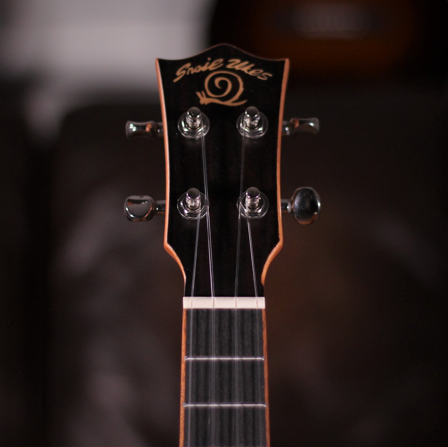 Snail SEU-1C Elec Concert Uke headstock