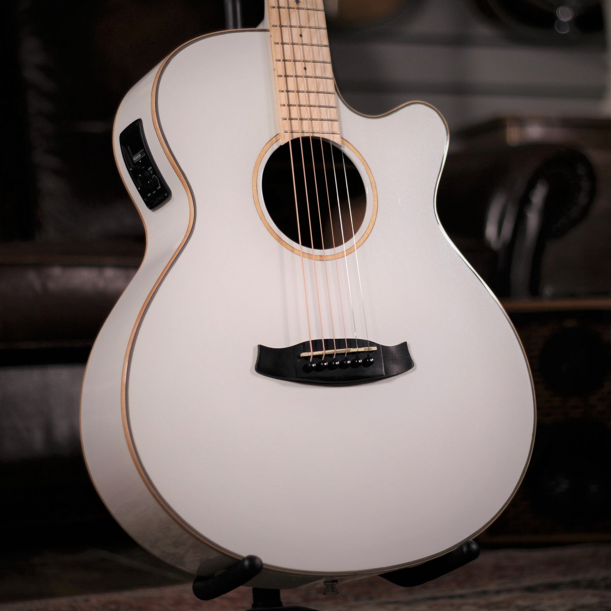 Tanglewood TW4 Whitsunday Blonde angled